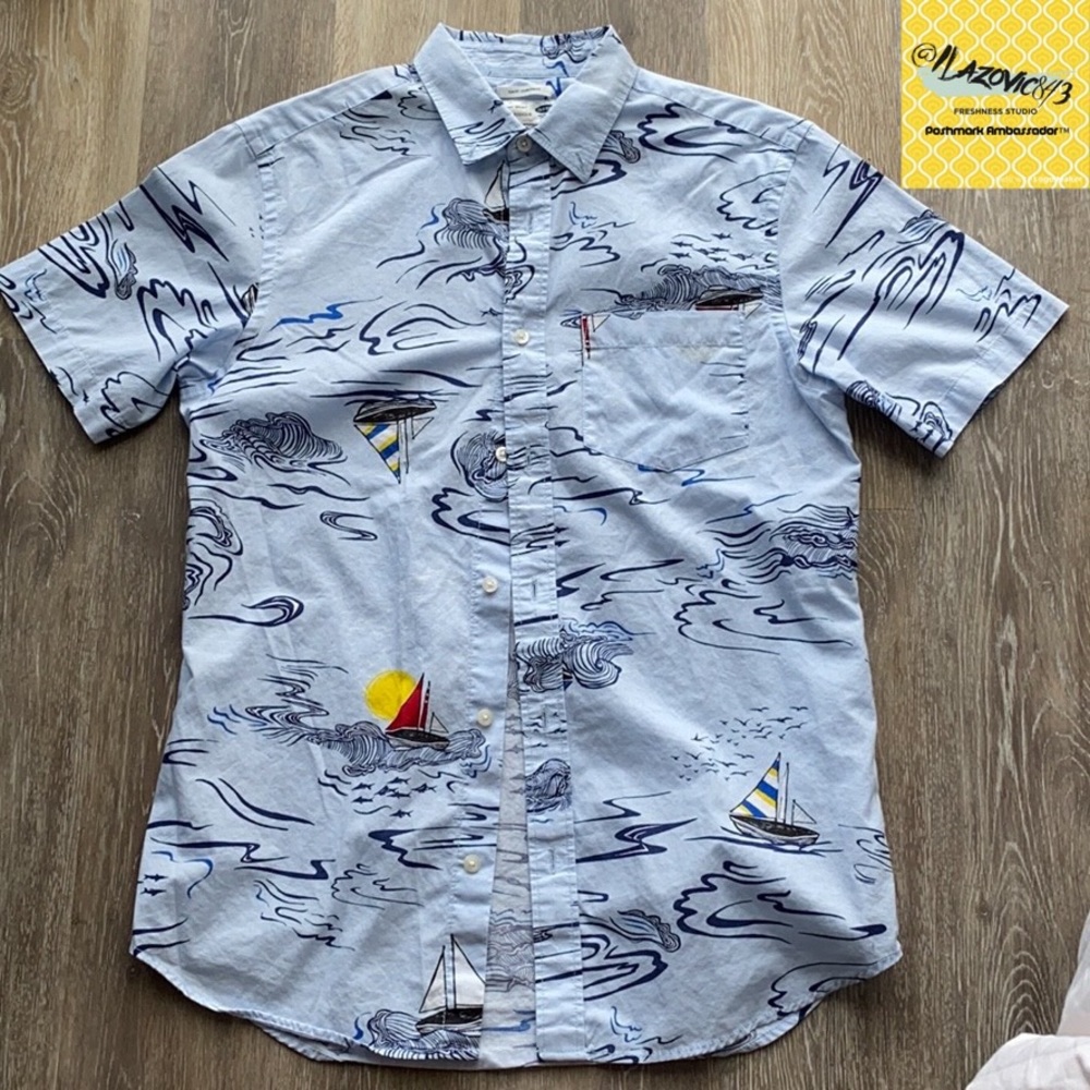 Old Navy ⛵️ Button Down